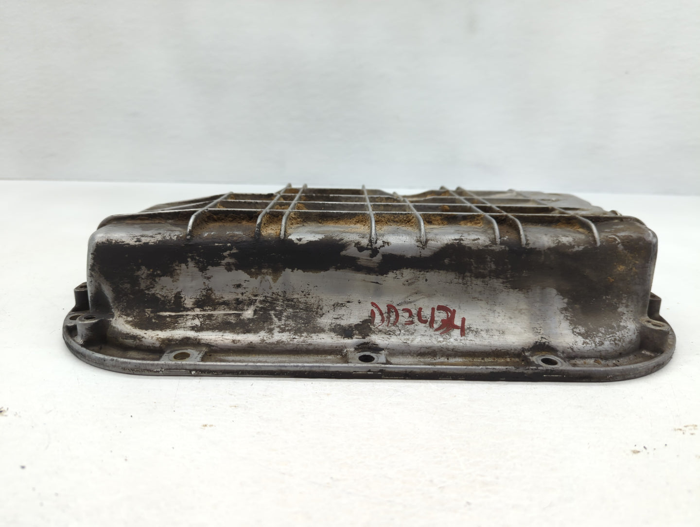 2001-2005 Mercedes-Benz C240 Engine Oil Pan P/N:A 112 014 06 03 Fits Fits 2001 2002 2003 2004 2005 OEM Used Auto Parts - Oem