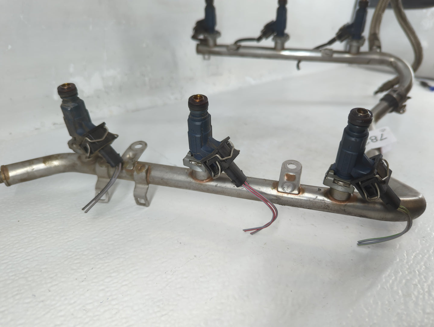 2002 Mercedes-benz C240 FUEL WITH RAIL INJECTORS - Oemusedautoparts1.com