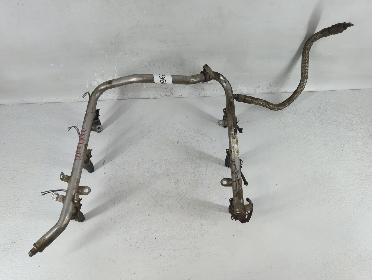 2002 Mercedes-benz C240 FUEL WITH RAIL INJECTORS - Oemusedautoparts1.com
