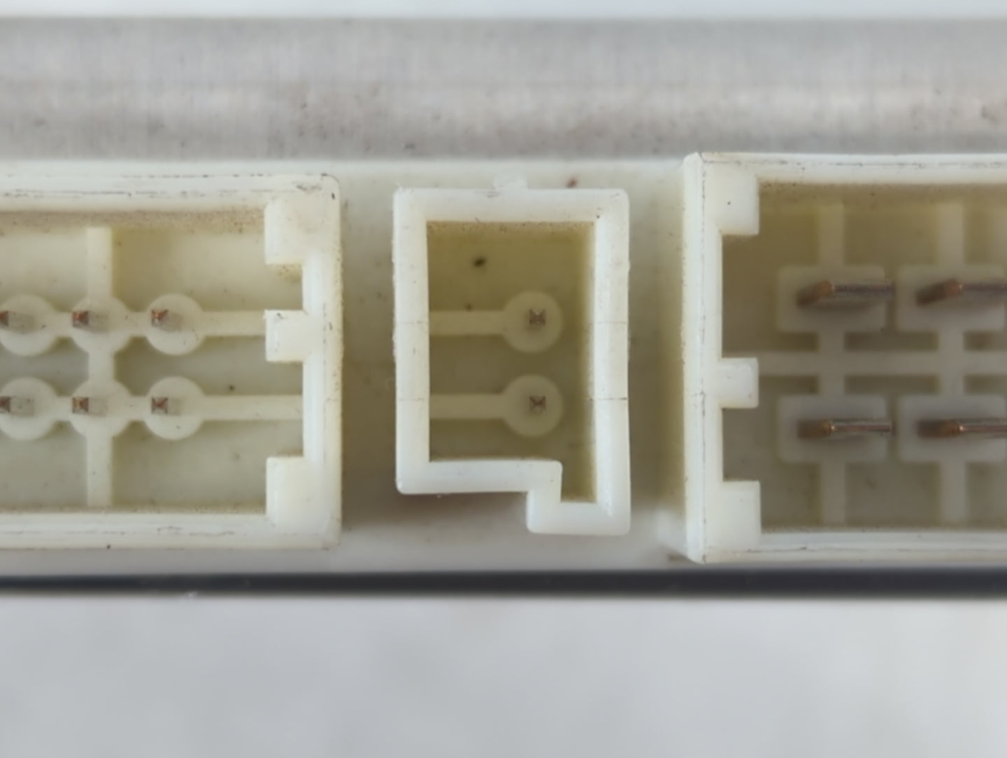 2001 Mercedes-benz Clk320 Body Control Module Bcm Inner Cabin Fuse Box - Oemusedautoparts1.com