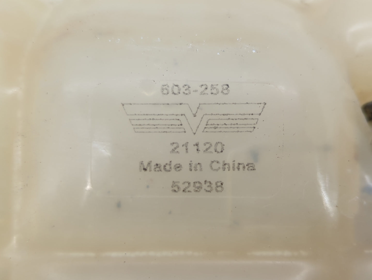 1998 Mercedes-benz Ml320 Windshield Washer Fluid Reservoir Bottle Oem - Oemusedautoparts1.com