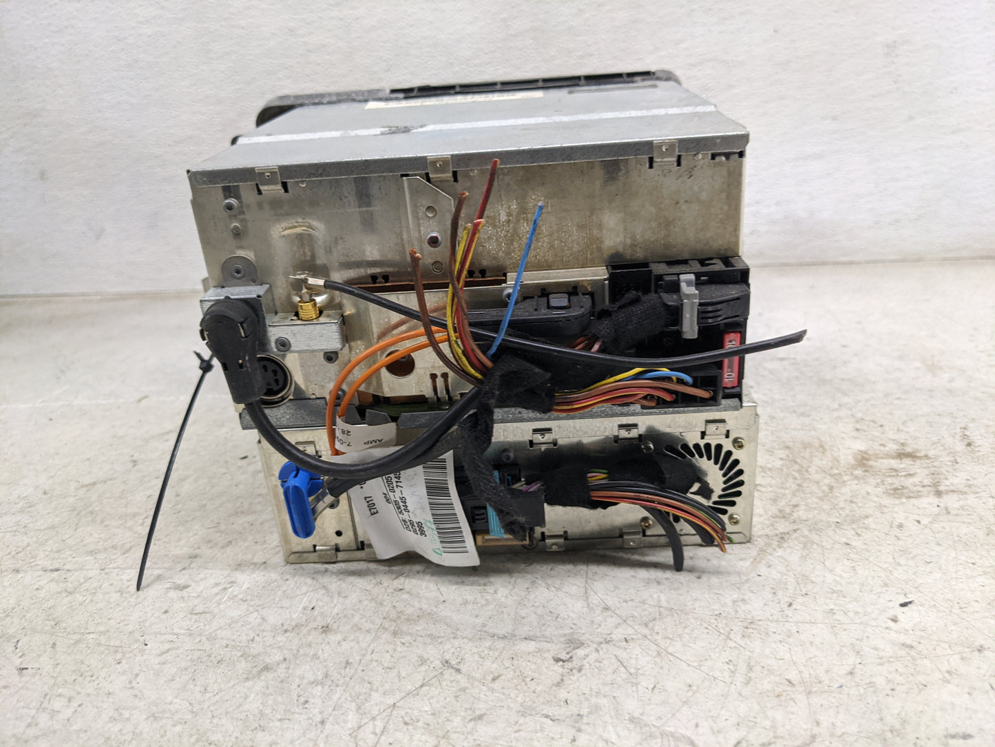 2002 Mercedes-Benz S500 Radio AM FM Cd Player Receiver Replacement P/N:A2208205097 B0157026039851 Fits OEM Used Auto Parts -