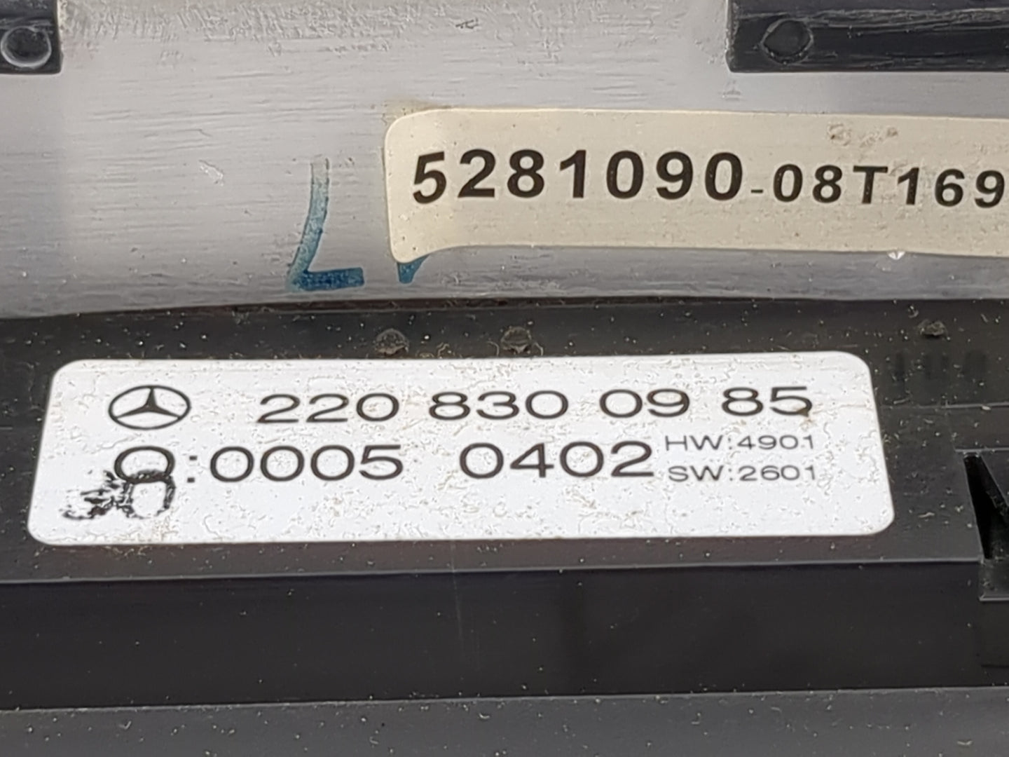 2002 Mercedes-Benz S500 Climate Control Module Temperature AC/Heater Replacement P/N:2208300985 Fits OEM Used Auto Parts - O
