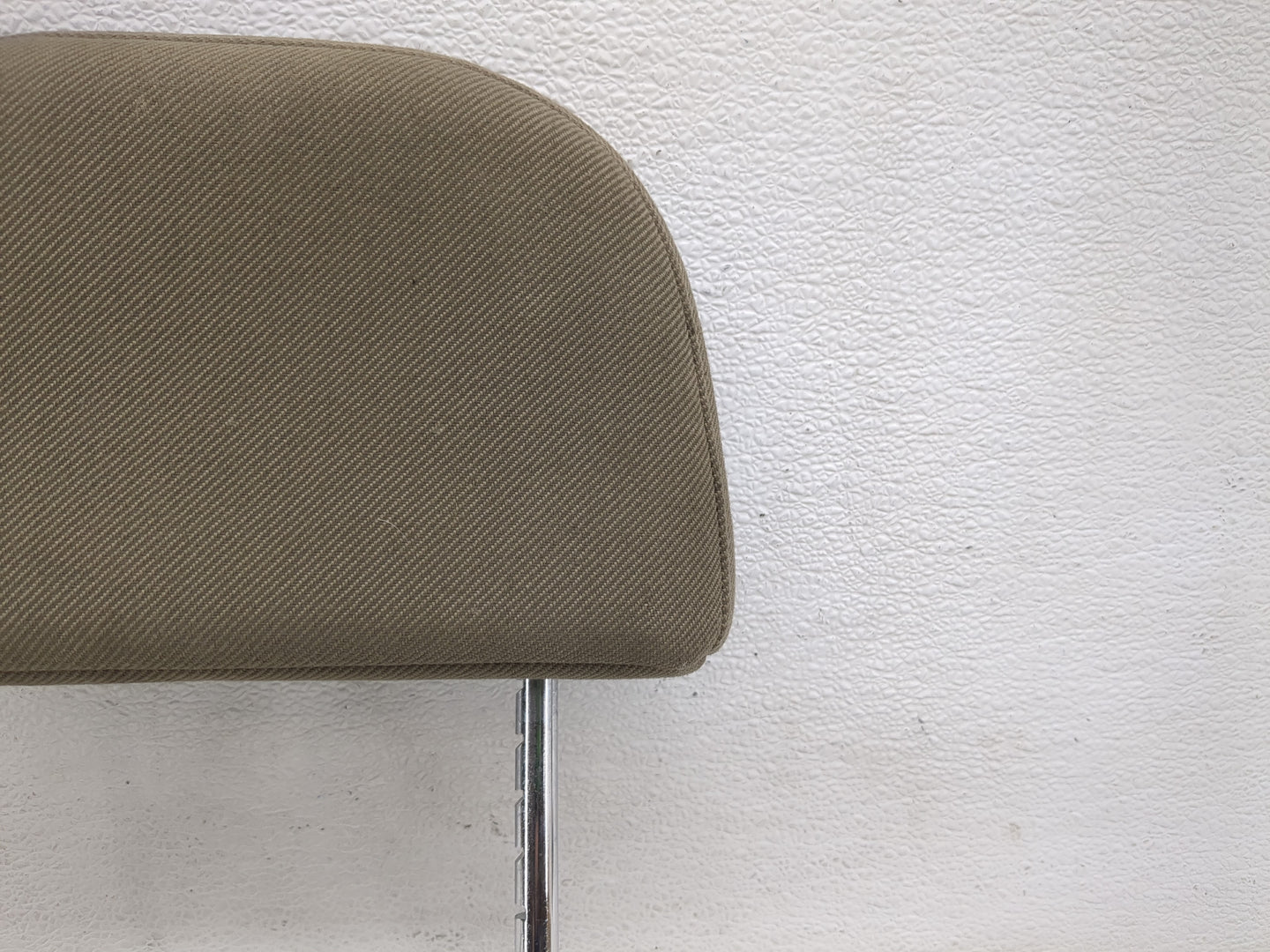 2002-2003 Mercury Mountaineer Headrest Head Rest Front Driver Passenger Seat Fits Fits 2002 2003 OEM Used Auto Parts - Oemus