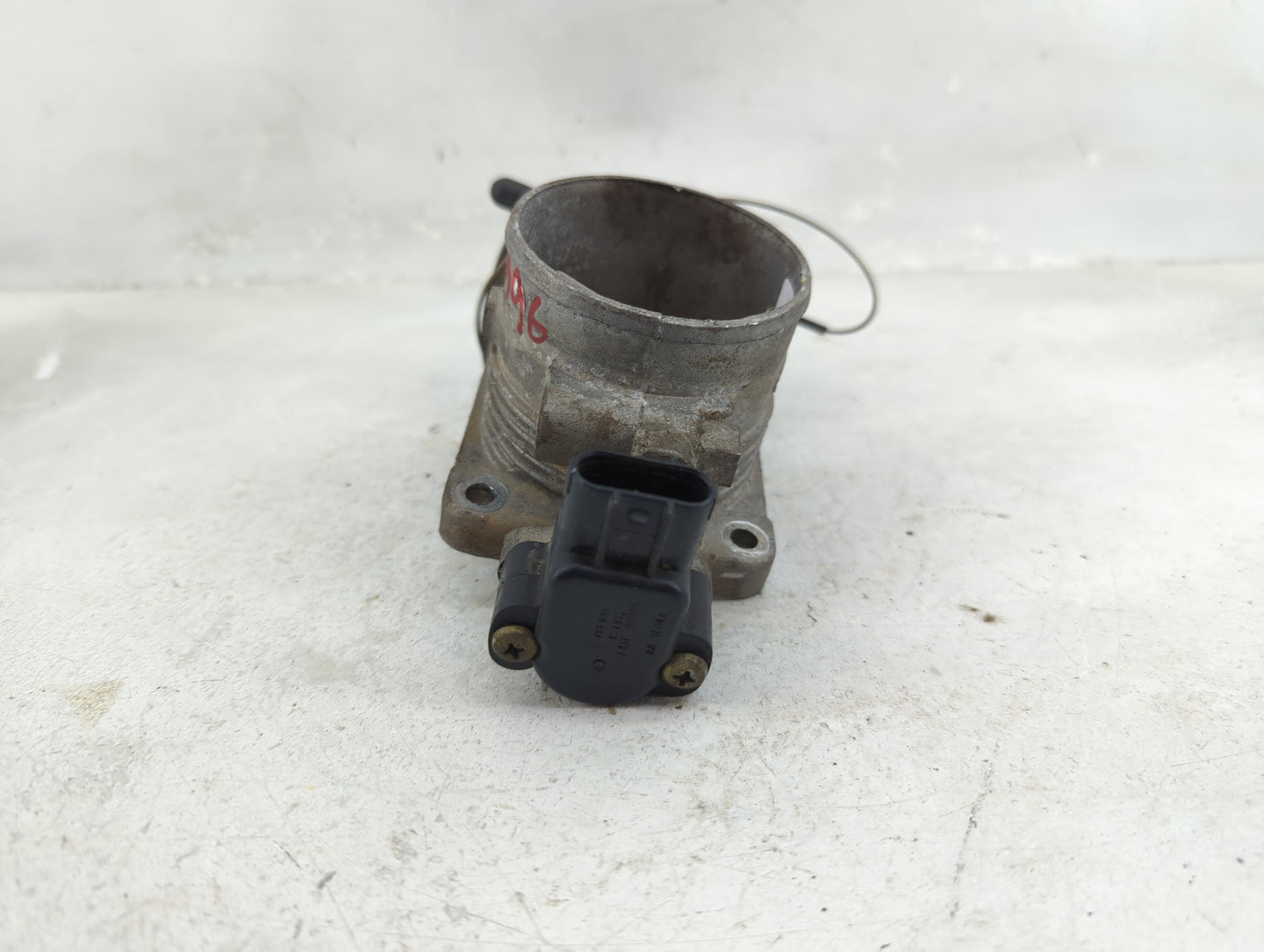 2002 Mercury Mountaineer Throttle Body P/N:1L2U-9581-AC Fits OEM Used Auto Parts - Oemusedautoparts1.com