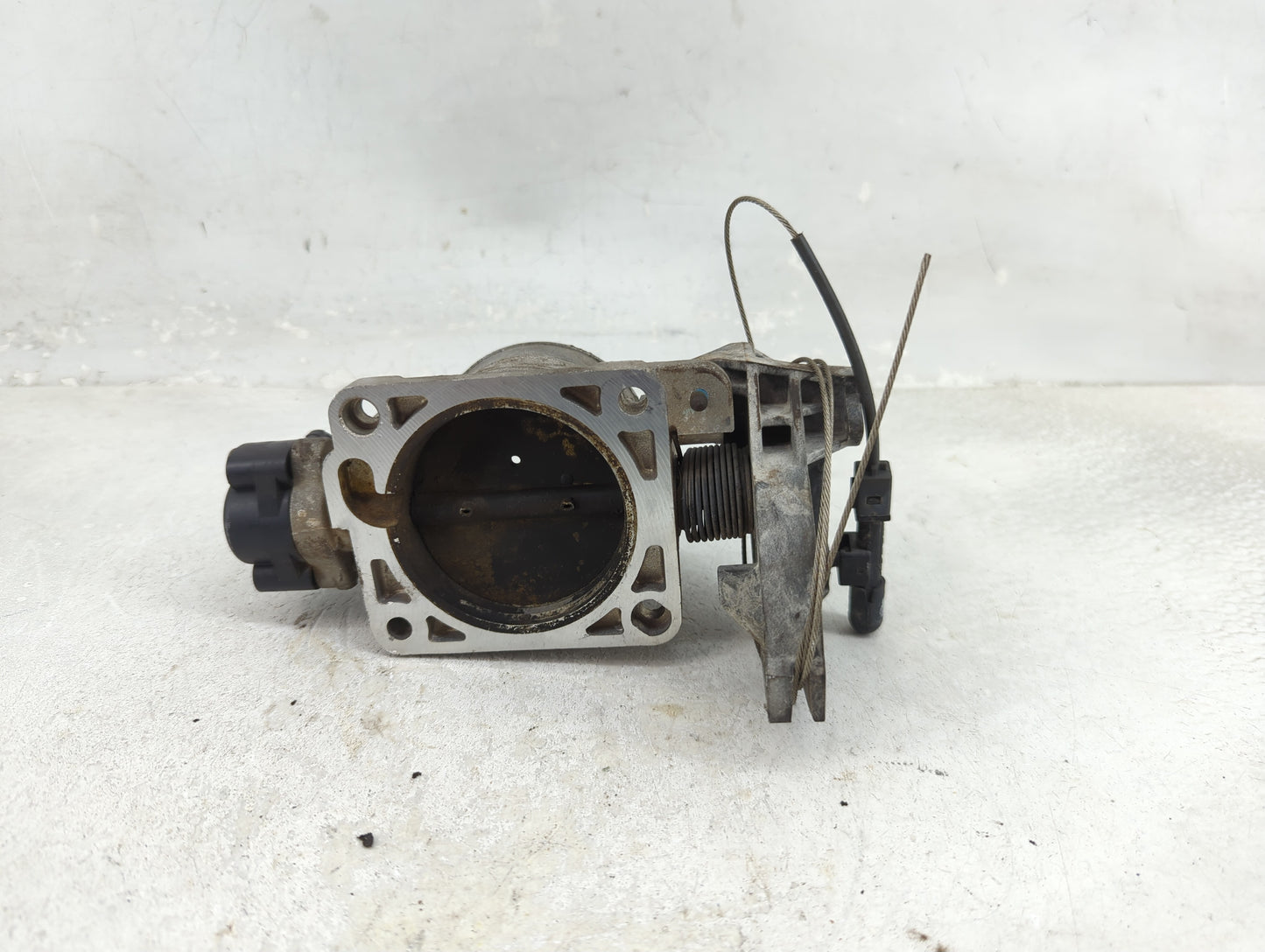 2002 Mercury Mountaineer Throttle Body P/N:1L2U-9581-AC Fits OEM Used Auto Parts - Oemusedautoparts1.com