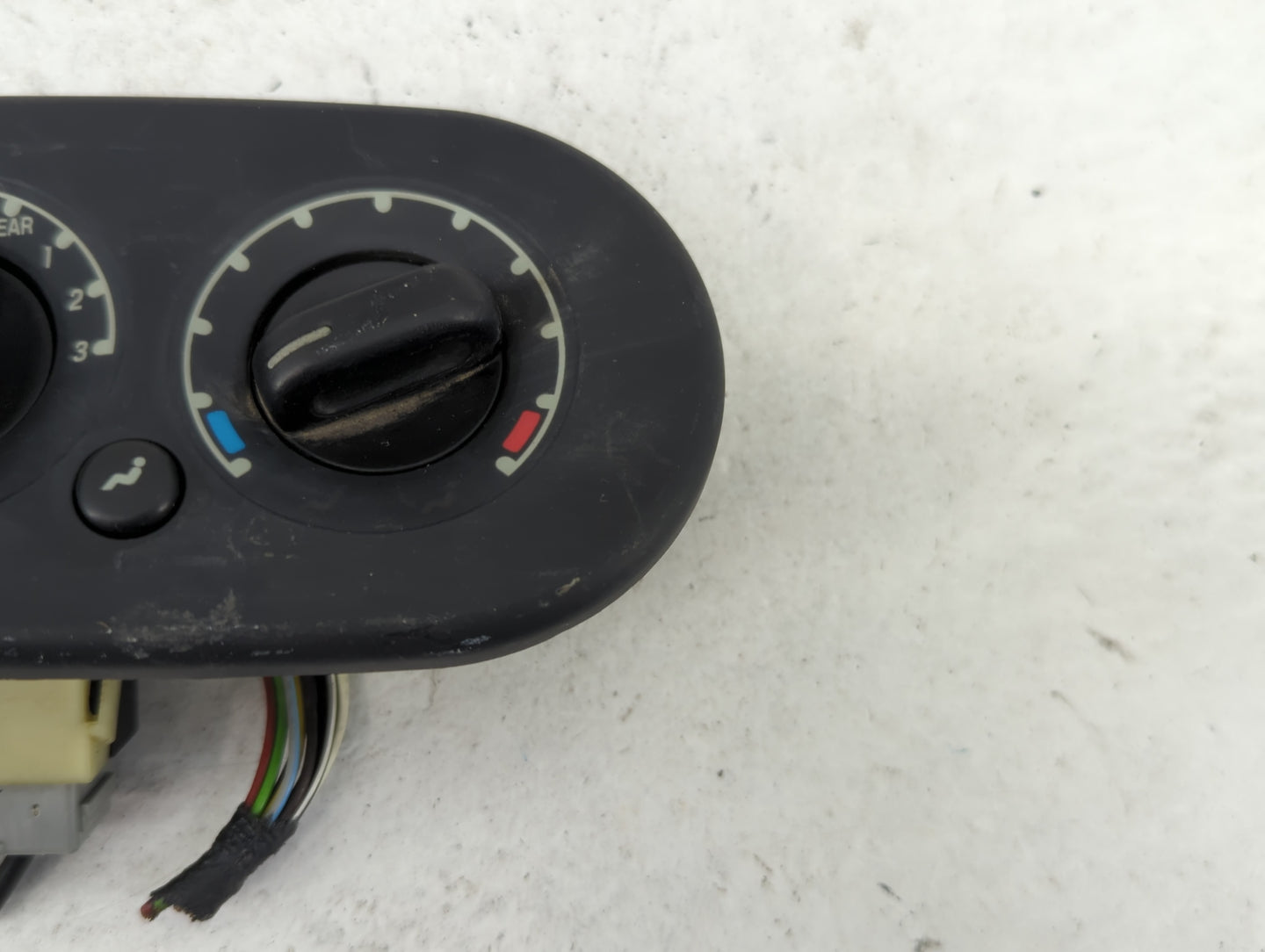 2002-2005 Mercury Mountaineer Climate Control Module Temperature AC/Heater Replacement P/N:1L2H-19D838-AF Fits OEM Used Auto