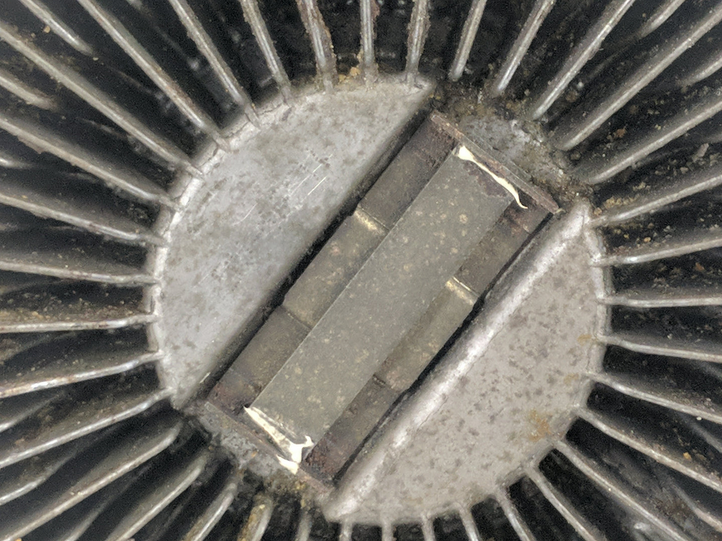 2002 Mercury Mountaineer Radiator Cooling Fan Clutch - Oemusedautoparts1.com