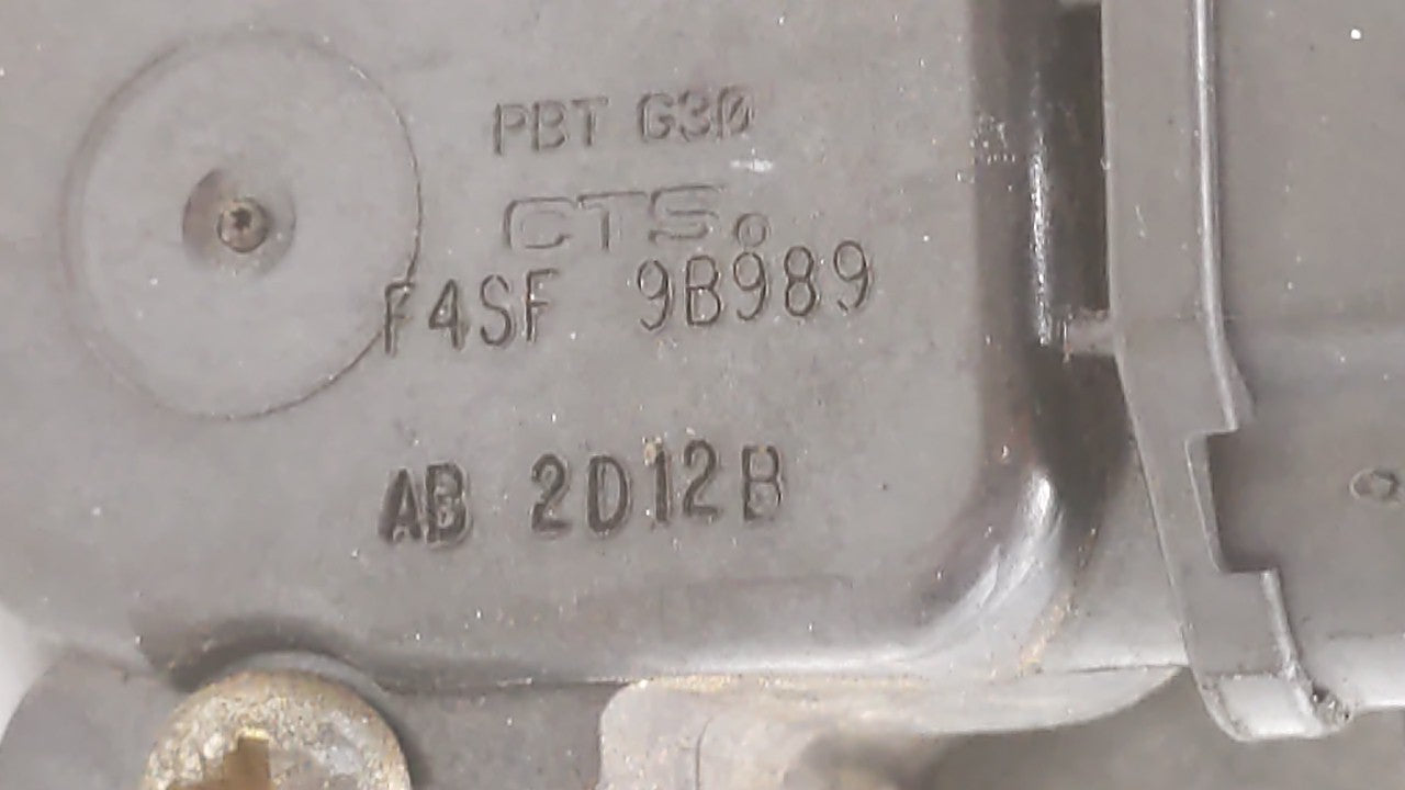 2002-2003 Mercury Mountaineer Throttle Body P/N:1L2U-DB Fits Fits 2002 2003 OEM Used Auto Parts - Oemusedautoparts1.com