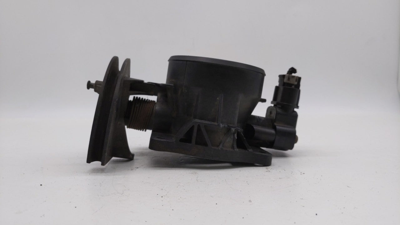 2002-2003 Mercury Mountaineer Throttle Body P/N:1L2U-DB Fits Fits 2002 2003 OEM Used Auto Parts - Oemusedautoparts1.com