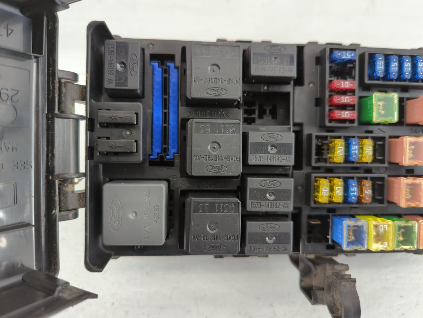 2002-2010 Mercury Mountaineer Fusebox Fuse Box Panel Relay Module P/N:1L2T 14398 Fits OEM Used Auto Parts - Oemusedautoparts