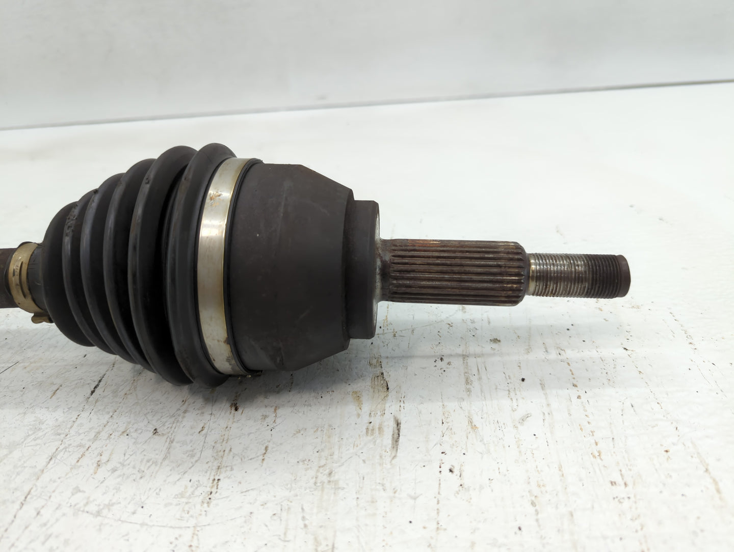 2002-2005 Mercury Mountaineer Axle Shaft Front Driver Cv C/v - Oemusedautoparts1.com