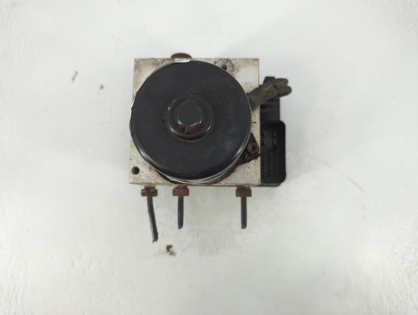 2002 Mercury Mountaineer ABS Pump Control Module Replacement P/N:0511-8136 Fits OEM Used Auto Parts - Oemusedautoparts1.com