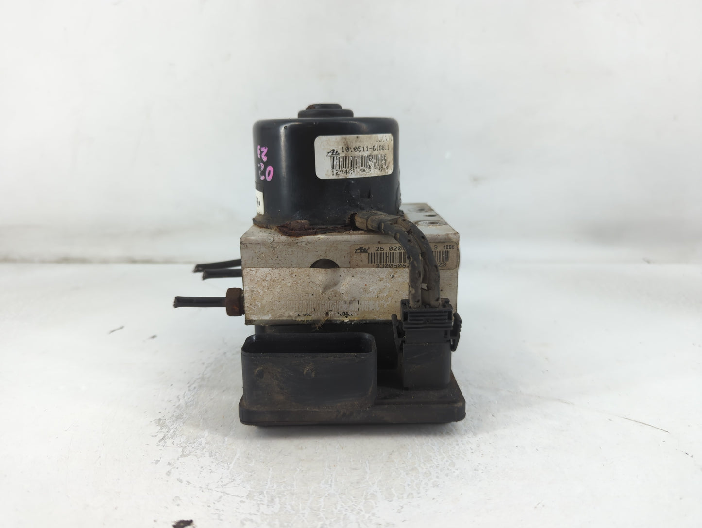 2002 Mercury Mountaineer ABS Pump Control Module Replacement P/N:0511-8136 Fits OEM Used Auto Parts - Oemusedautoparts1.com