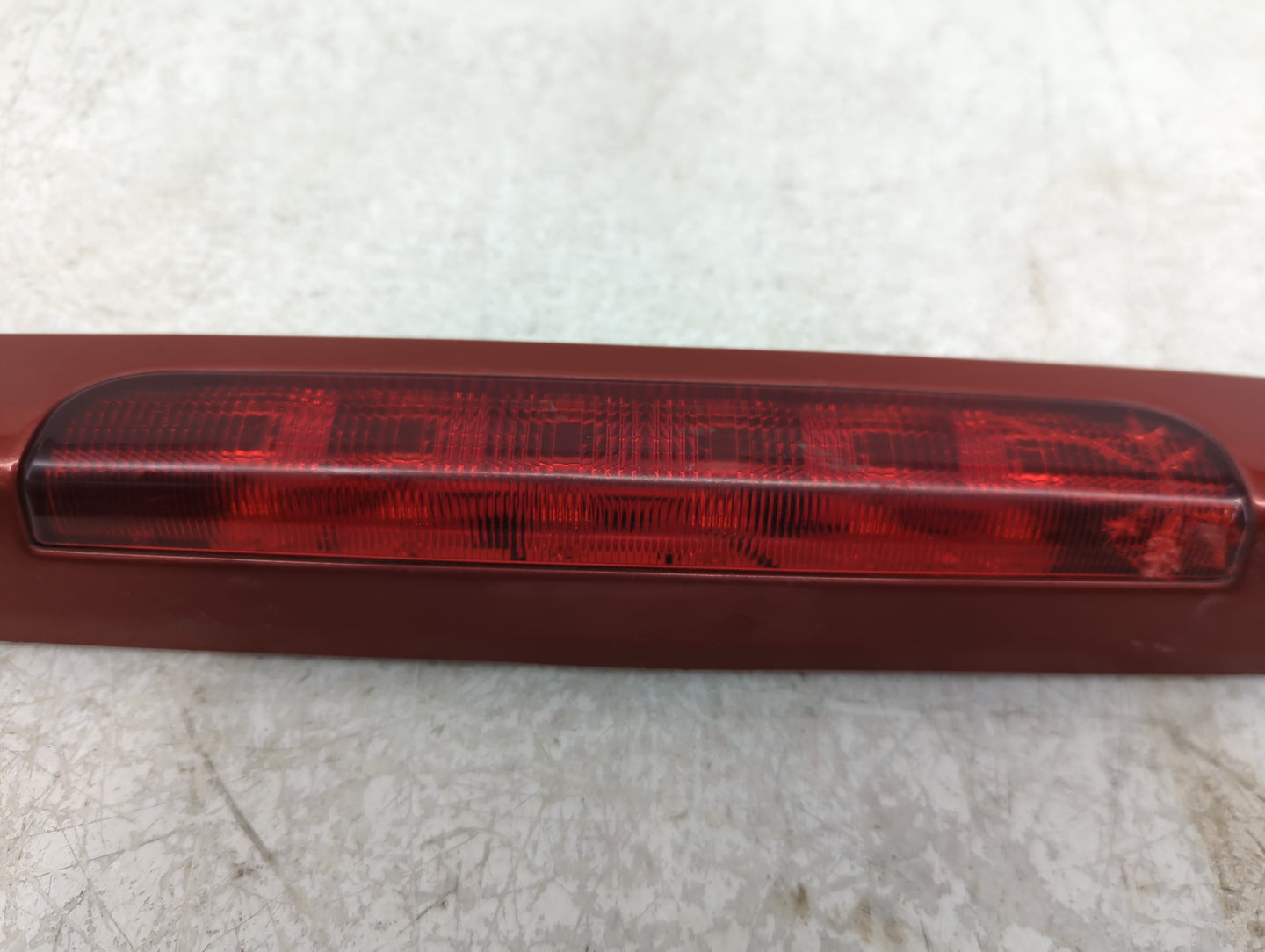 2002 Mercury Sable Third Brake Light Tail Light P/N:26590EM10A Fits OEM Used Auto Parts - Oemusedautoparts1.com