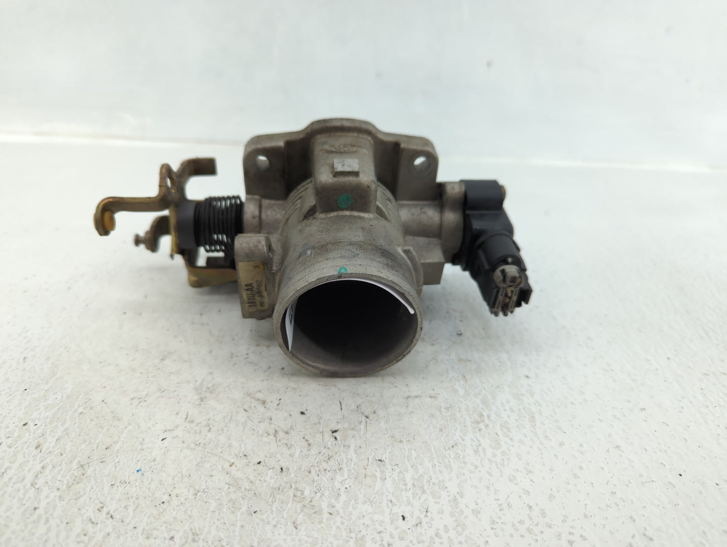 2000-2003 Mercury Sable Throttle Body P/N:1F1U-AA Fits Fits 2000 2001 2002 2003 OEM Used Auto Parts - Oemusedautoparts1.com