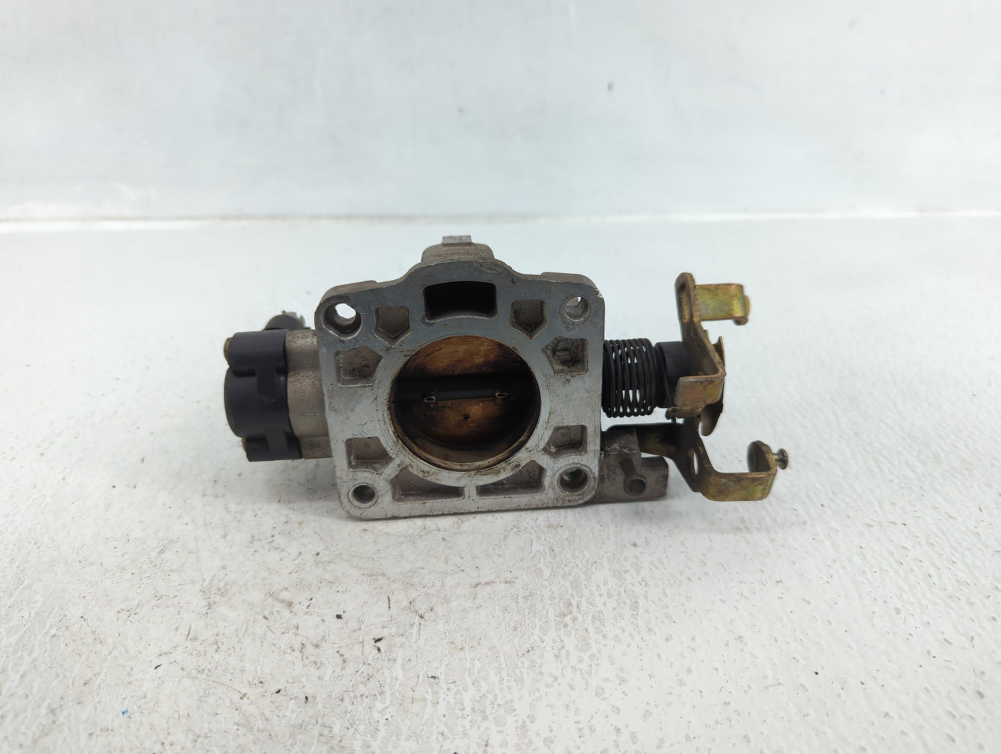 2000-2003 Mercury Sable Throttle Body P/N:1F1U-AA Fits Fits 2000 2001 2002 2003 OEM Used Auto Parts - Oemusedautoparts1.com