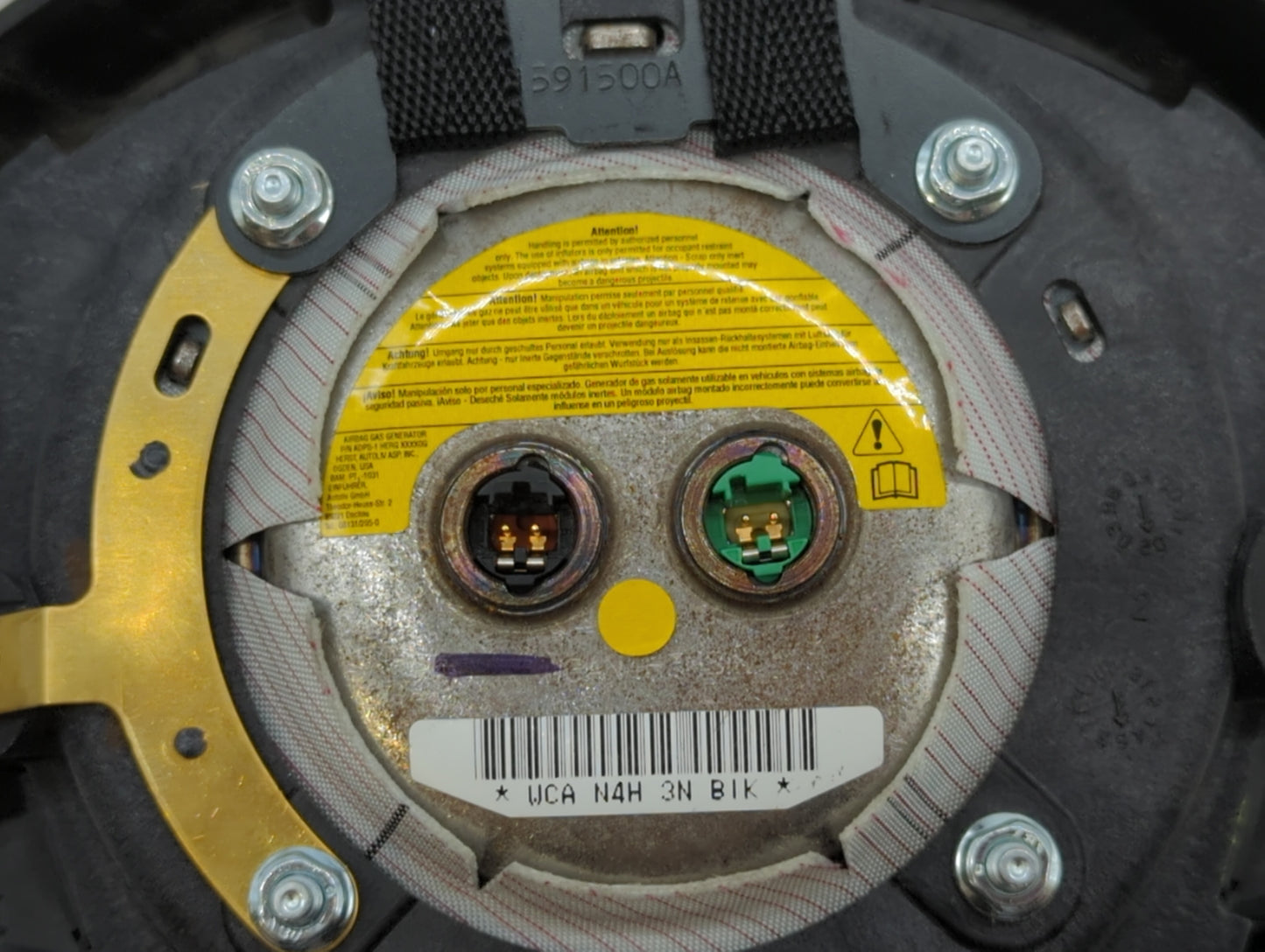 2002 Mini Cooper Air Bag Driver Left Steering Wheel Mounted P/N:6 760 366 01 Fits OEM Used Auto Parts - Oemusedautoparts1.co