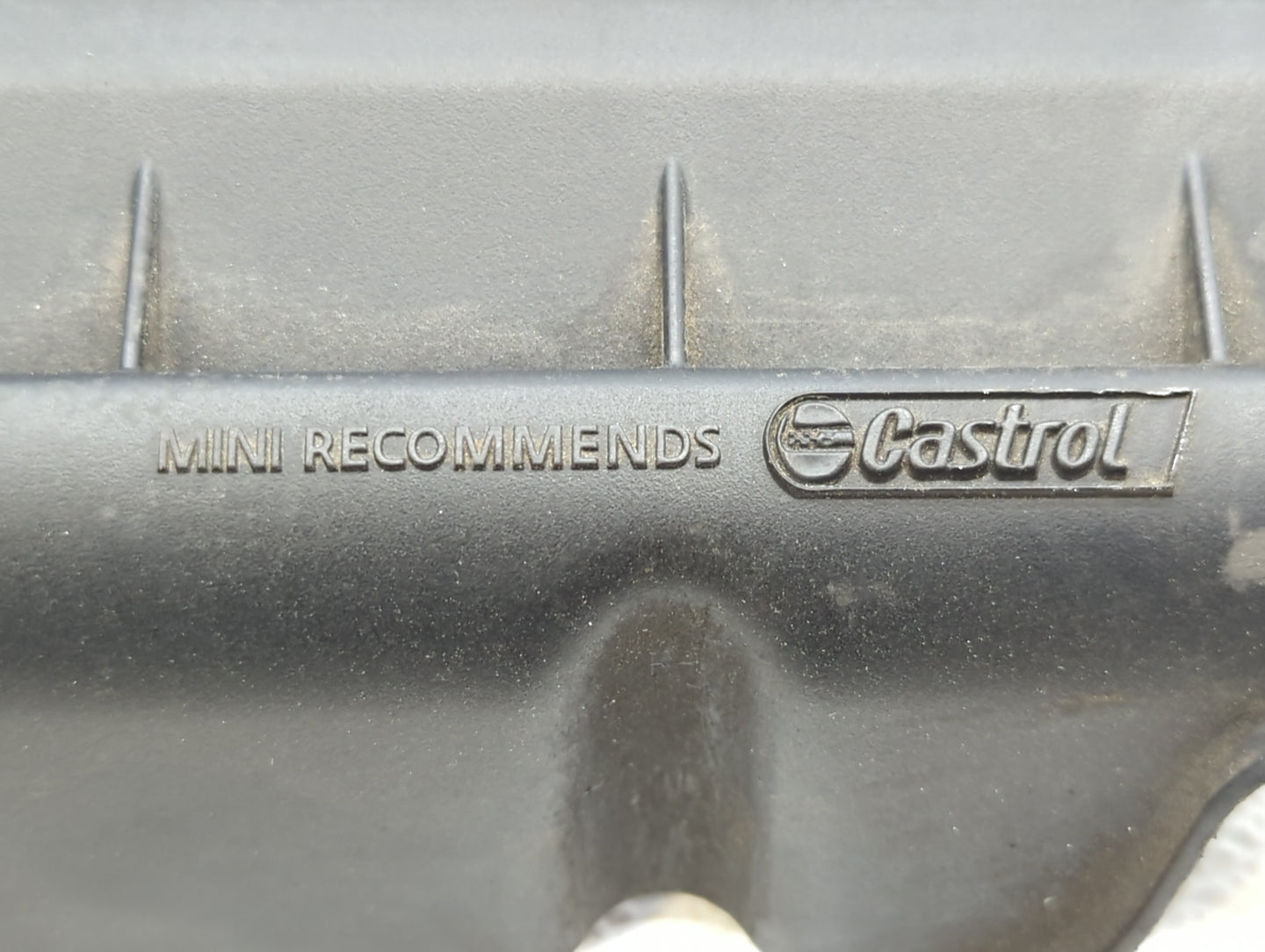 2002 Mini Cooper Engine Cover - Oemusedautoparts1.com