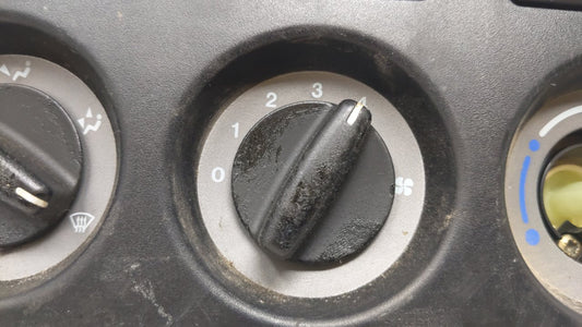 2002 Mini Mini Climate Control Module Temperature AC/Heater Replacement Fits OEM Used Auto Parts - Oemusedautoparts1.com