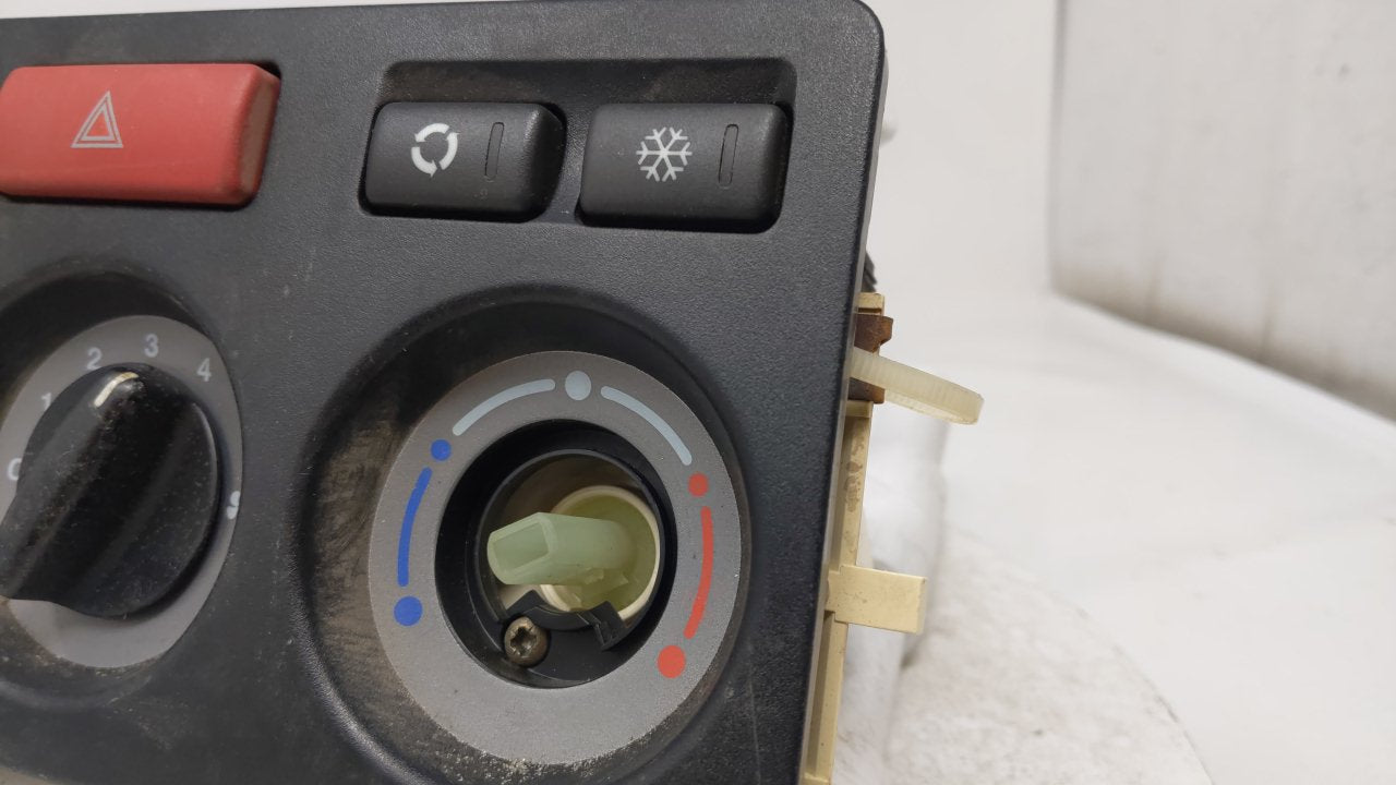 2002 Mini Mini Climate Control Module Temperature AC/Heater Replacement Fits OEM Used Auto Parts - Oemusedautoparts1.com