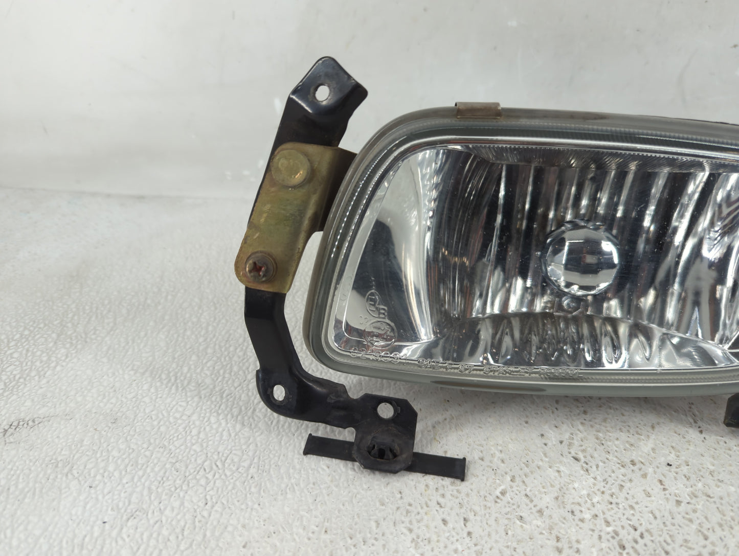 2001-2002 Mitsubishi Montero Passenger Right Oem Front Light Lamp - Oemusedautoparts1.com