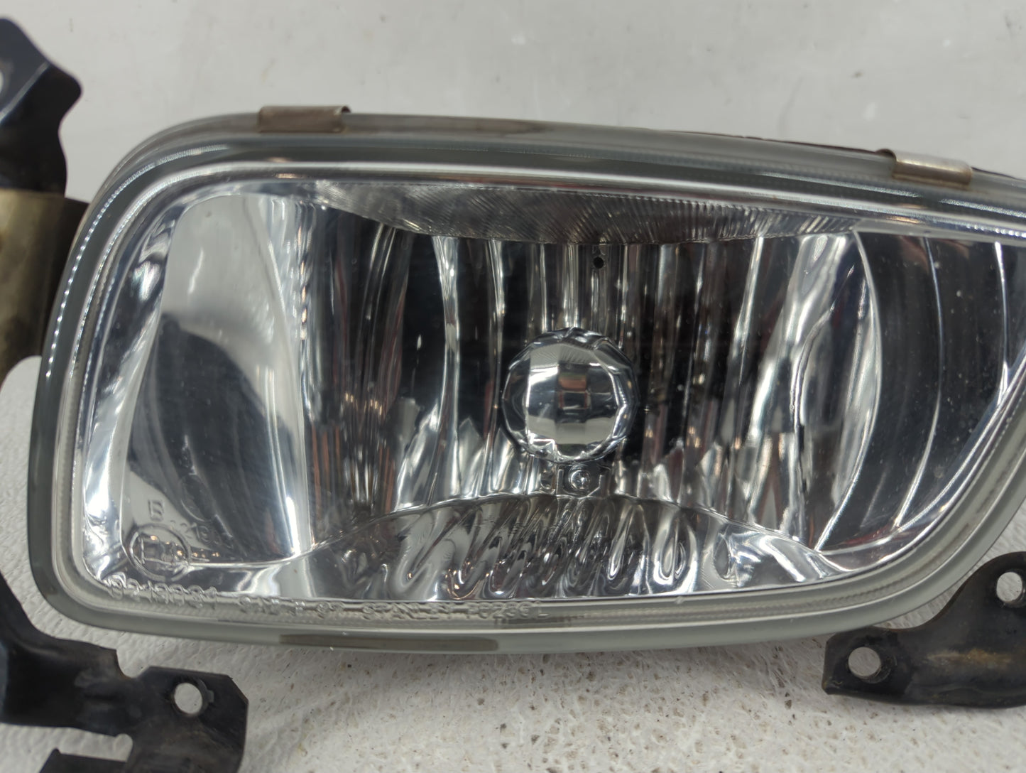 2001-2002 Mitsubishi Montero Passenger Right Oem Front Light Lamp - Oemusedautoparts1.com