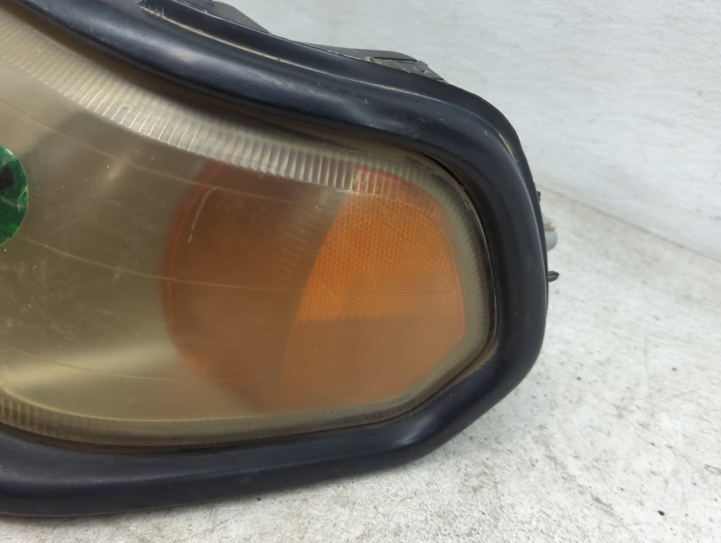 2000 Mitsubishi Montero Sport Driver Left Oem Head Light Headlight Lamp - Oemusedautoparts1.com
