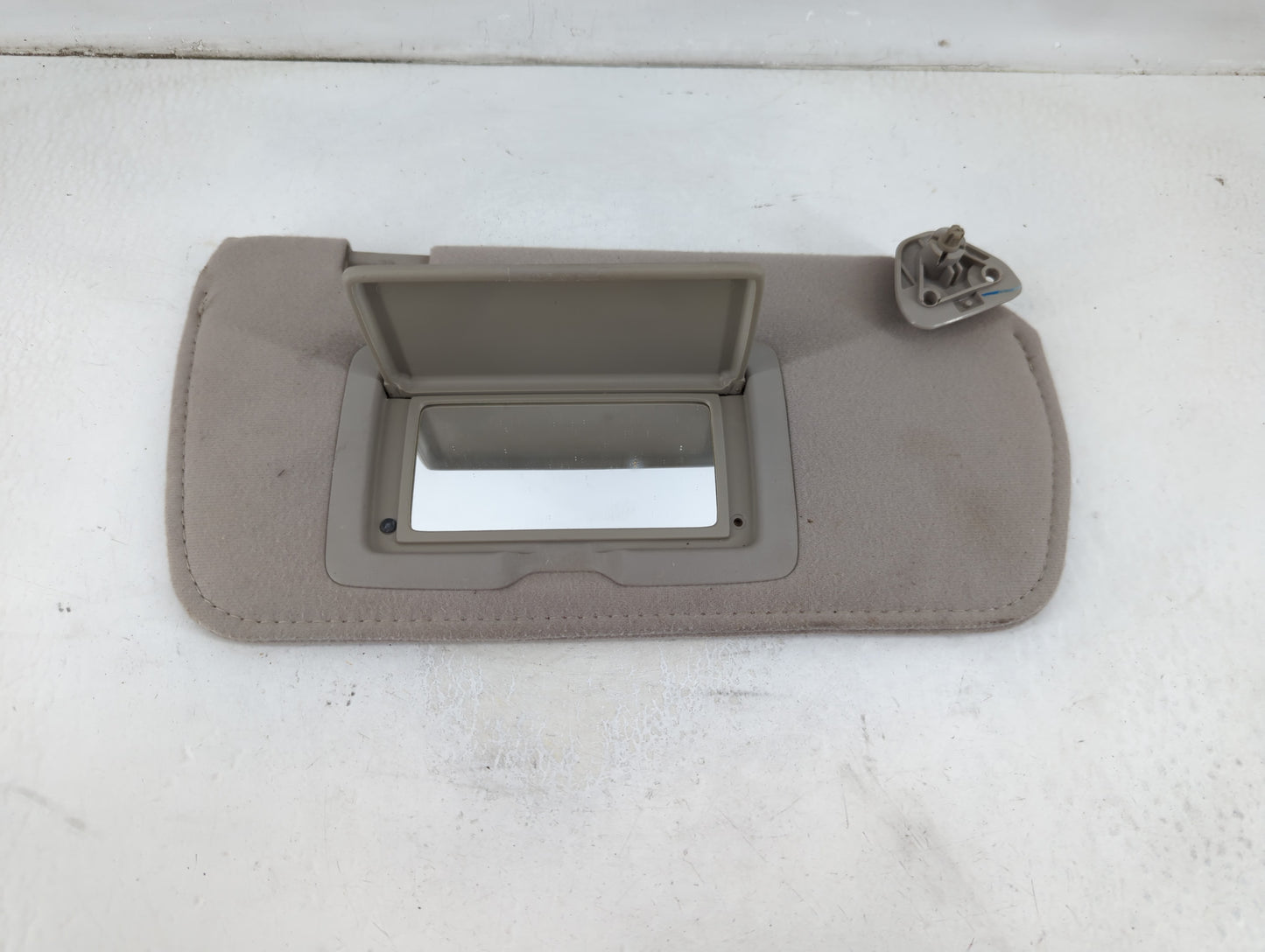 2002-2003 Nissan Altima Sun Visor Shade Replacement Passenger Right Mirror Fits Fits 2000 2001 2002 2003 OEM Used Auto Parts