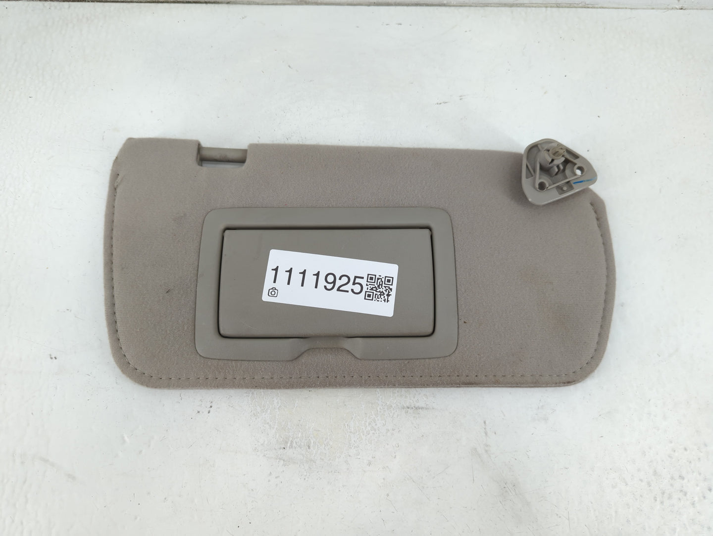 2002-2003 Nissan Altima Sun Visor Shade Replacement Passenger Right Mirror Fits Fits 2000 2001 2002 2003 OEM Used Auto Parts