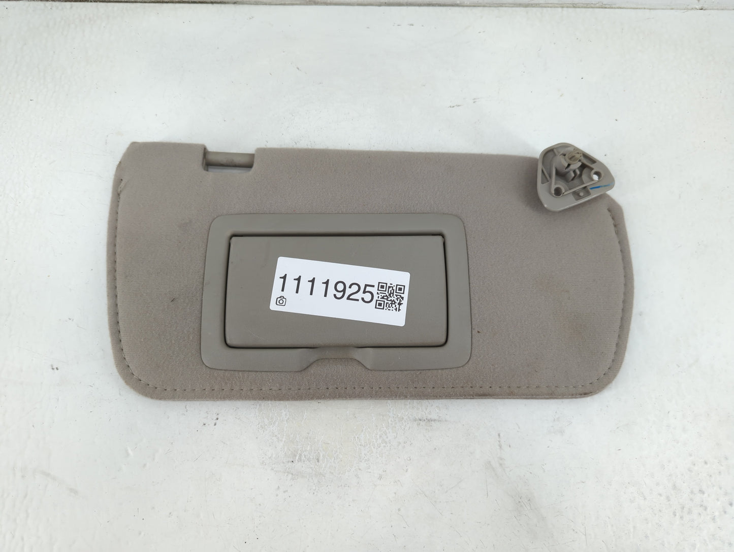 2002-2003 Nissan Altima Sun Visor Shade Replacement Passenger Right Mirror Fits Fits 2000 2001 2002 2003 OEM Used Auto Parts
