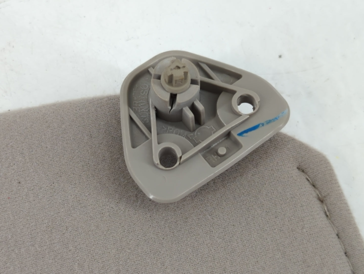 2002-2003 Nissan Altima Sun Visor Shade Replacement Passenger Right Mirror Fits Fits 2000 2001 2002 2003 OEM Used Auto Parts