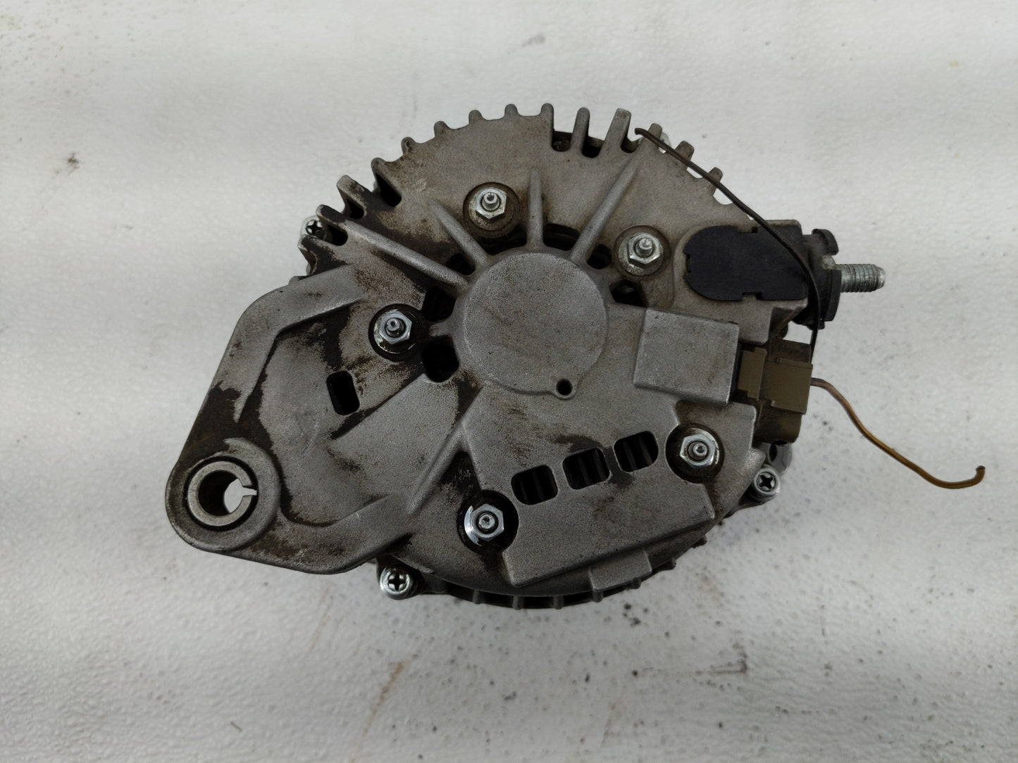 2002-2005 Nissan Altima Alternator Replacement Generator Charging Assembly Engine OEM Fits Fits 2002 2003 2004 2005 OEM Used