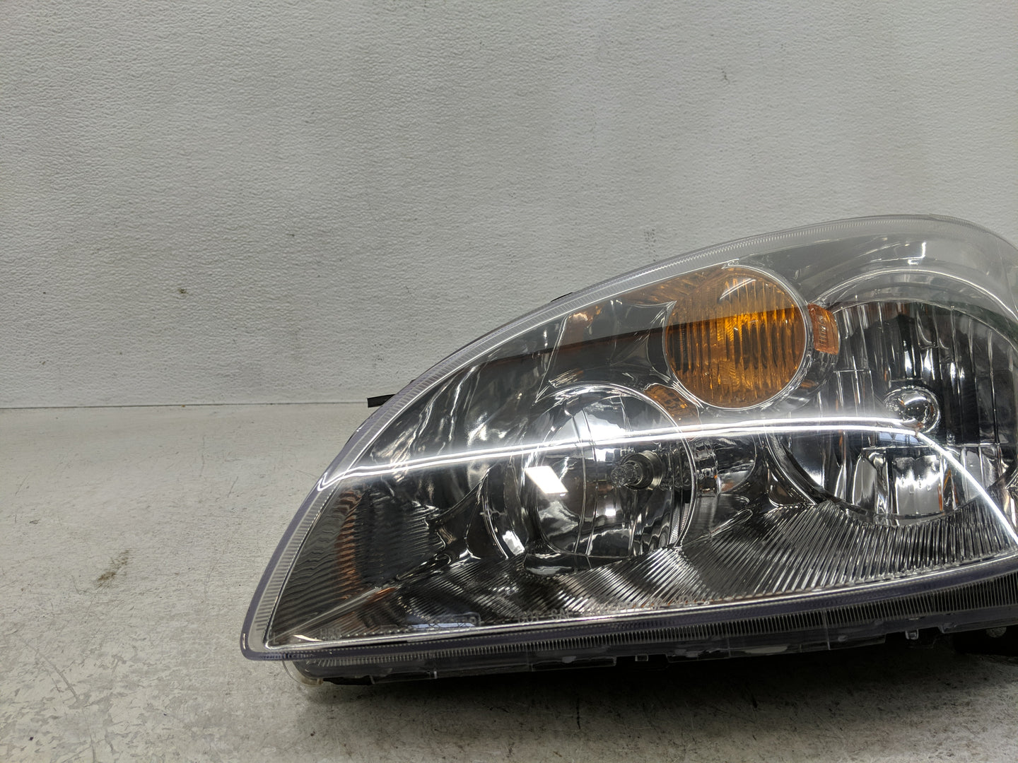 2002-2004 Nissan Altima Driver Left Oem Head Light Headlight Lamp - Oemusedautoparts1.com