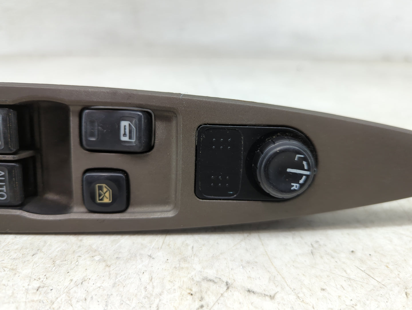 2002-2004 Nissan Altima Master Power Window Switch Replacement Driver Side Left P/N:254018J000 Fits Fits 2002 2003 2004 OEM 
