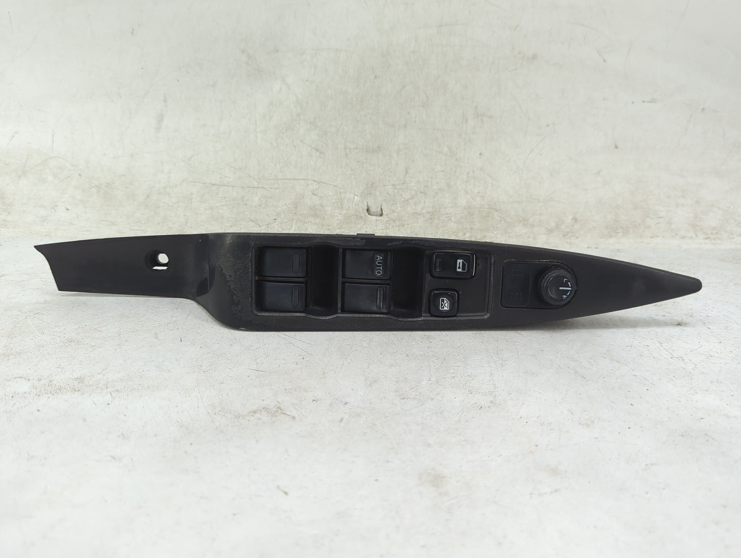 2002 Nissan Altima Master Power Window Switch Replacement Driver Side Left P/N:16576-8J0 Fits OEM Used Auto Parts - Oemuseda