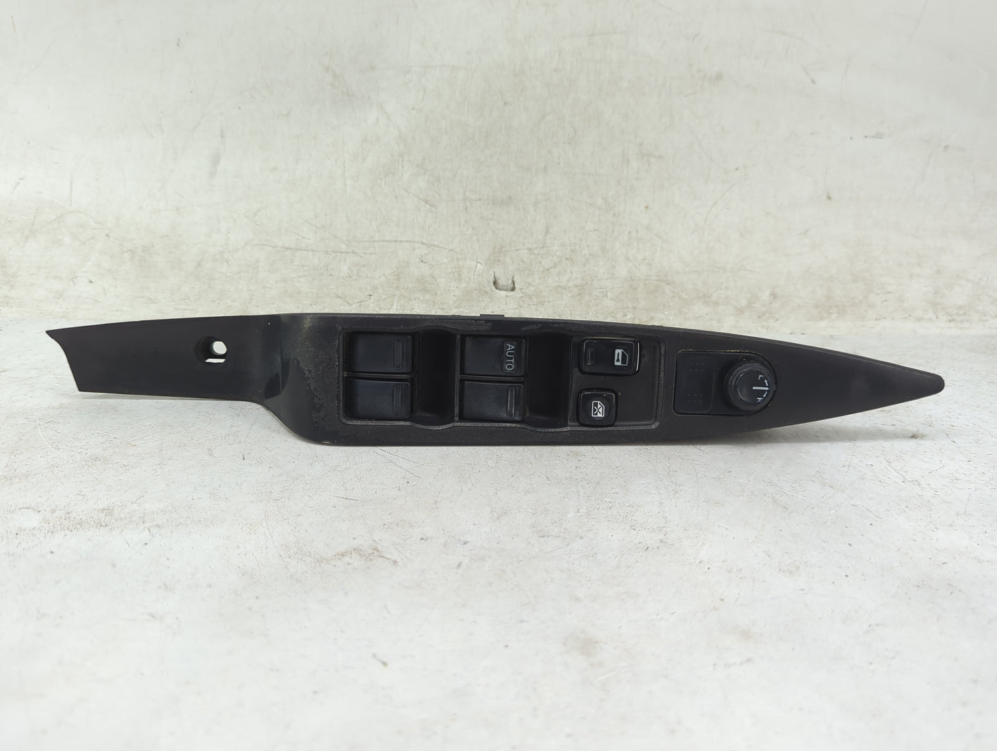 2002 Nissan Altima Master Power Window Switch Replacement Driver Side Left P/N:16576-8J0 Fits OEM Used Auto Parts - Oemuseda