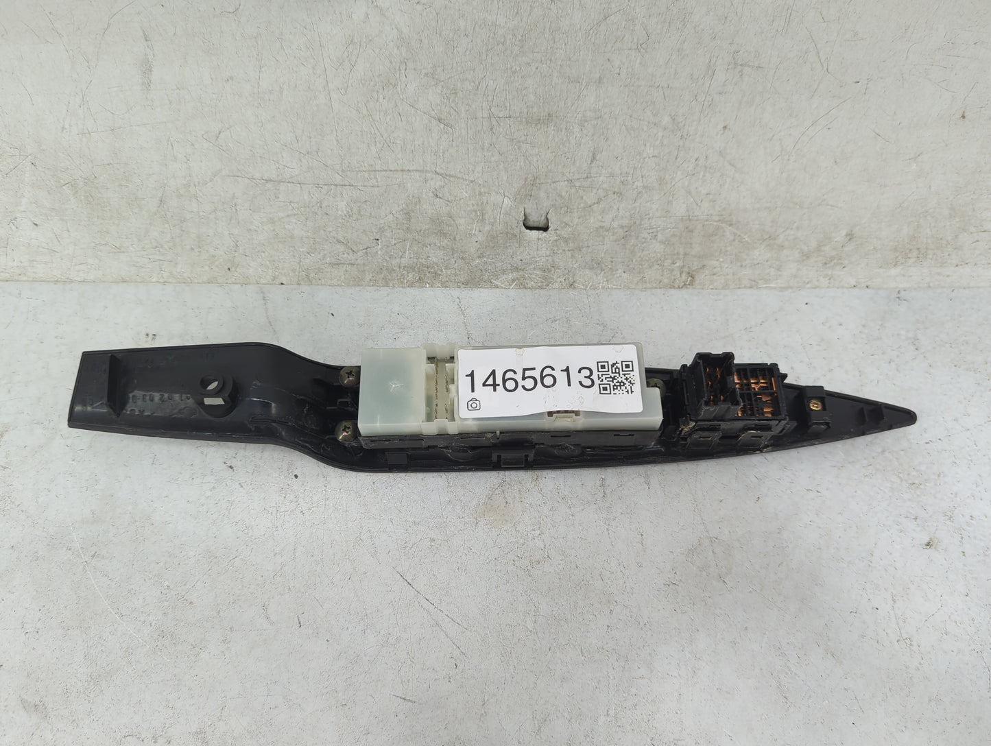 2002 Nissan Altima Master Power Window Switch Replacement Driver Side Left P/N:16576-8J0 Fits OEM Used Auto Parts - Oemuseda