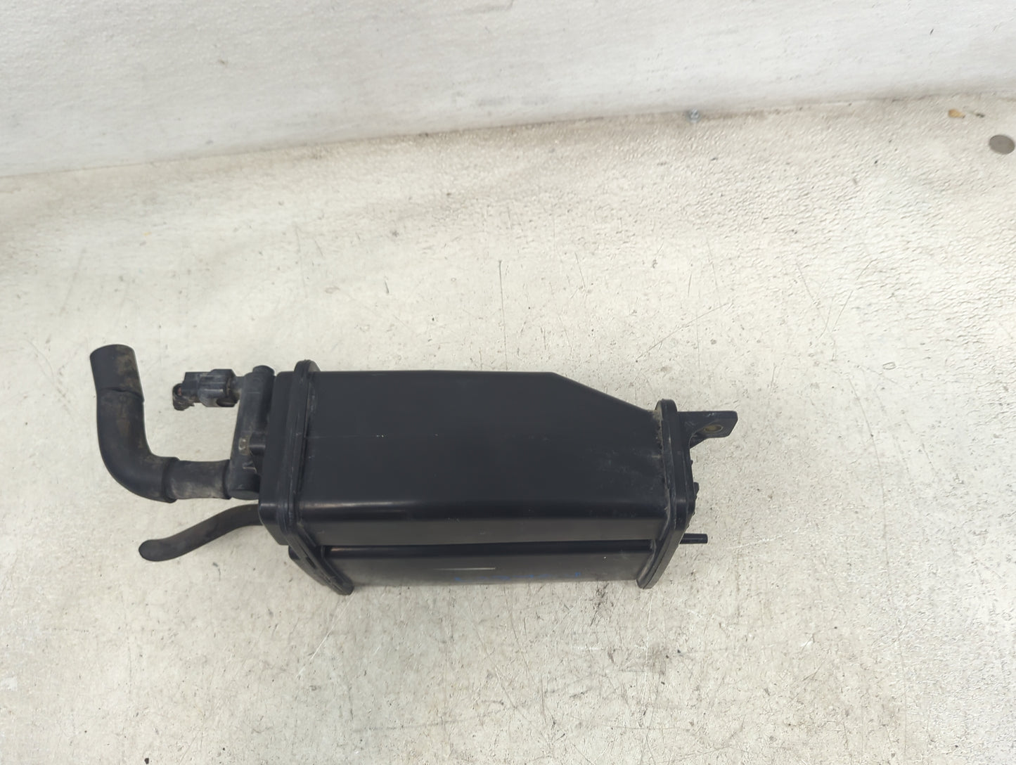 2002 Nissan Altima Fuel Vapor Charcoal Canister - Oemusedautoparts1.com