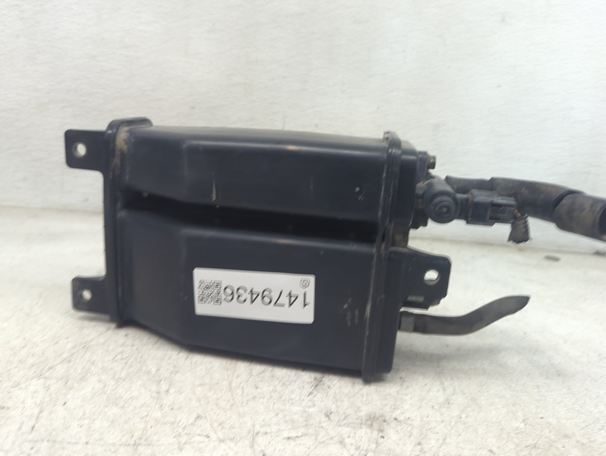 2002 Nissan Altima Fuel Vapor Charcoal Canister - Oemusedautoparts1.com