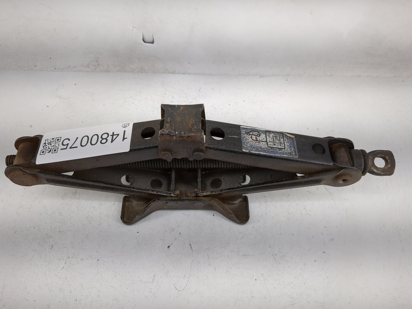 2002 Nissan Altima Spare Scissor Car Jack - Oemusedautoparts1.com