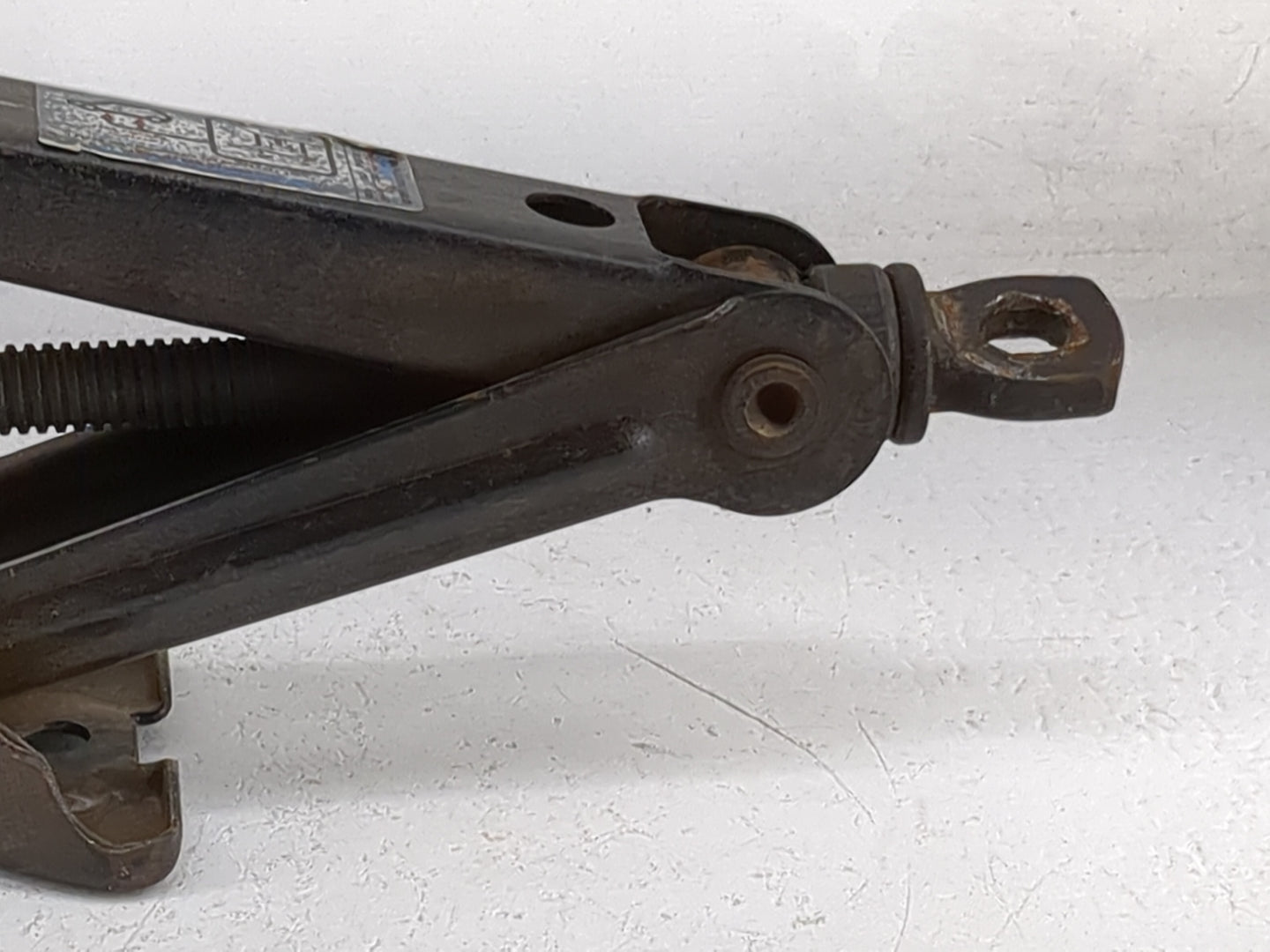 2002 Nissan Altima Spare Scissor Car Jack - Oemusedautoparts1.com