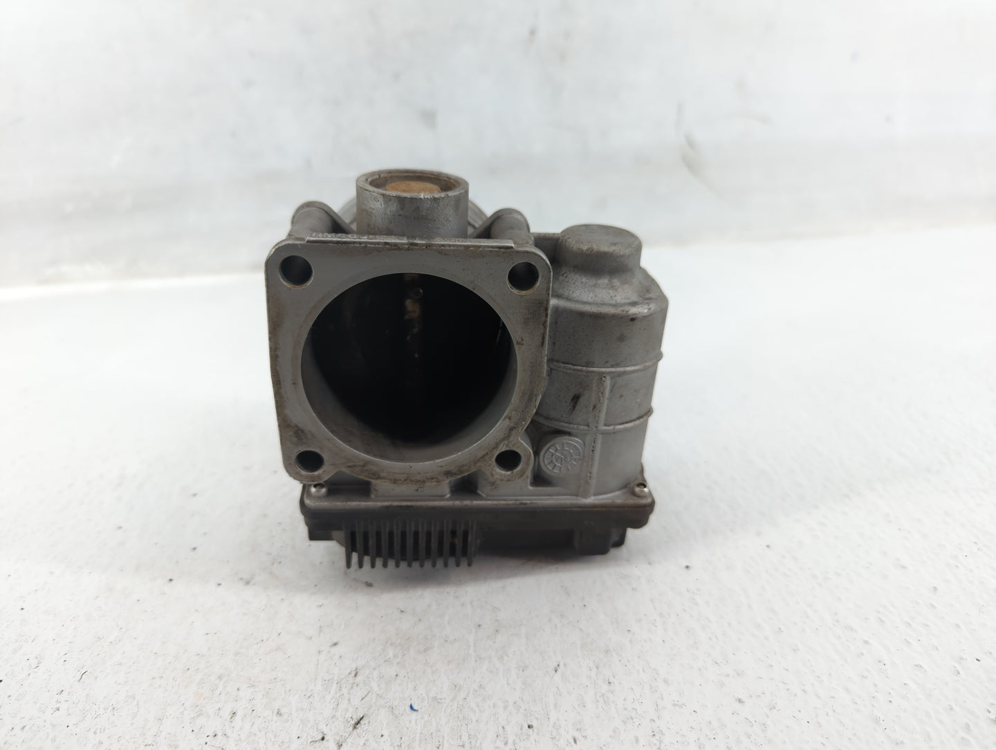 2002-2006 Nissan Altima Throttle Body P/N:RME60-36 Fits Fits 2002 2003 2004 2005 2006 OEM Used Auto Parts - Oemusedautoparts