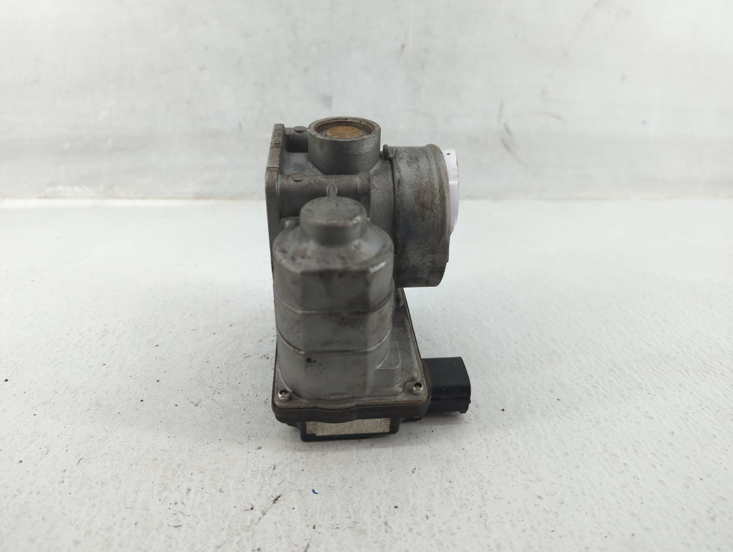 2002-2006 Nissan Altima Throttle Body P/N:RME60-36 Fits Fits 2002 2003 2004 2005 2006 OEM Used Auto Parts - Oemusedautoparts