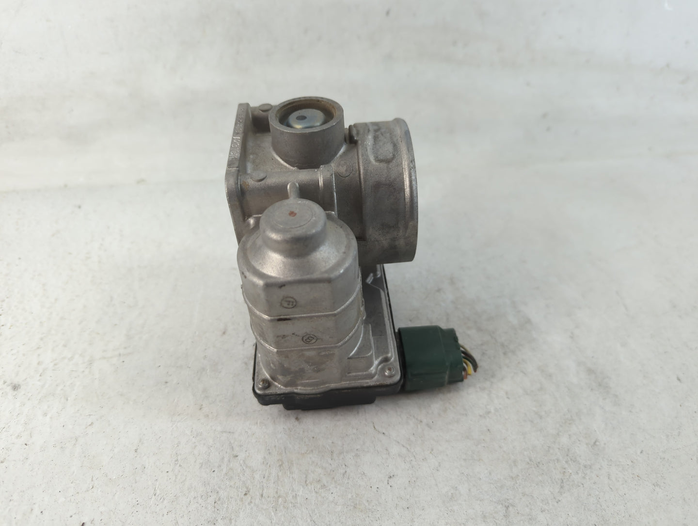 2002-2006 Nissan Altima Throttle Body P/N:A2315H RME60-06 Fits Fits 2002 2003 2004 2005 2006 OEM Used Auto Parts - Oemusedau