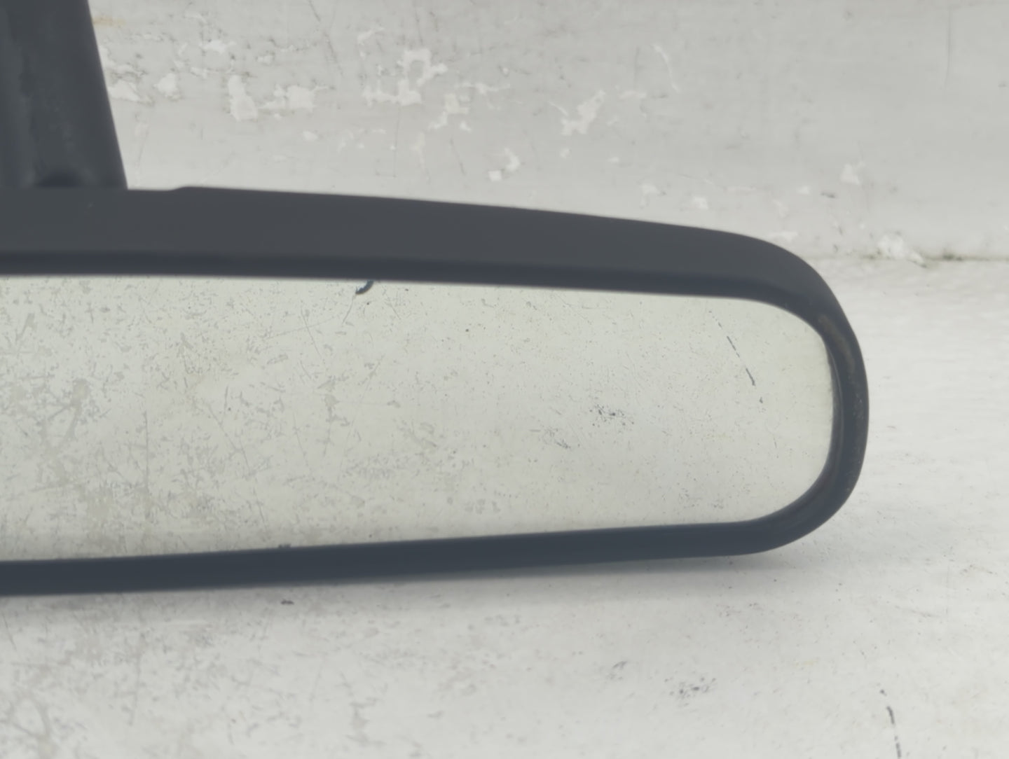 2002 Nissan Frontier Interior Rear View Mirror Replacement OEM P/N:E8011681 Fits OEM Used Auto Parts - Oemusedautoparts1.com