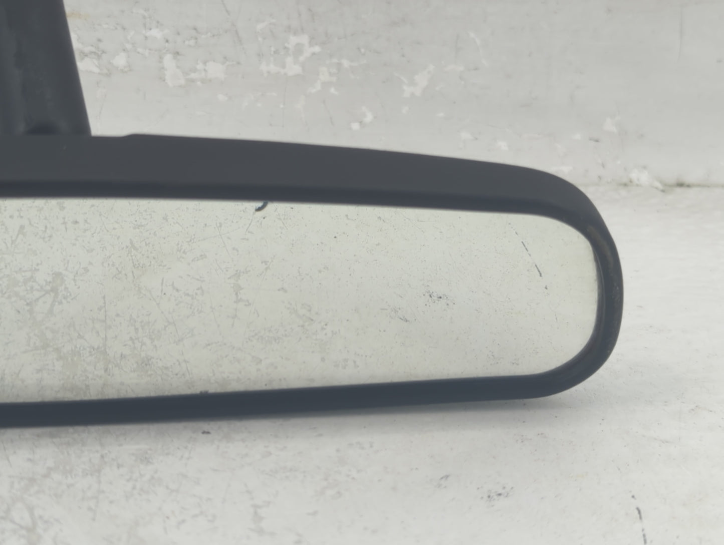 2002 Nissan Frontier Interior Rear View Mirror Replacement OEM P/N:E8011681 Fits OEM Used Auto Parts - Oemusedautoparts1.com