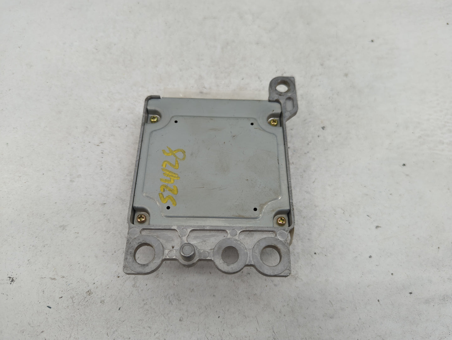 2002-2004 Nissan Frontier Srs Safety Restraint System Module 285568z300 - Oemusedautoparts1.com