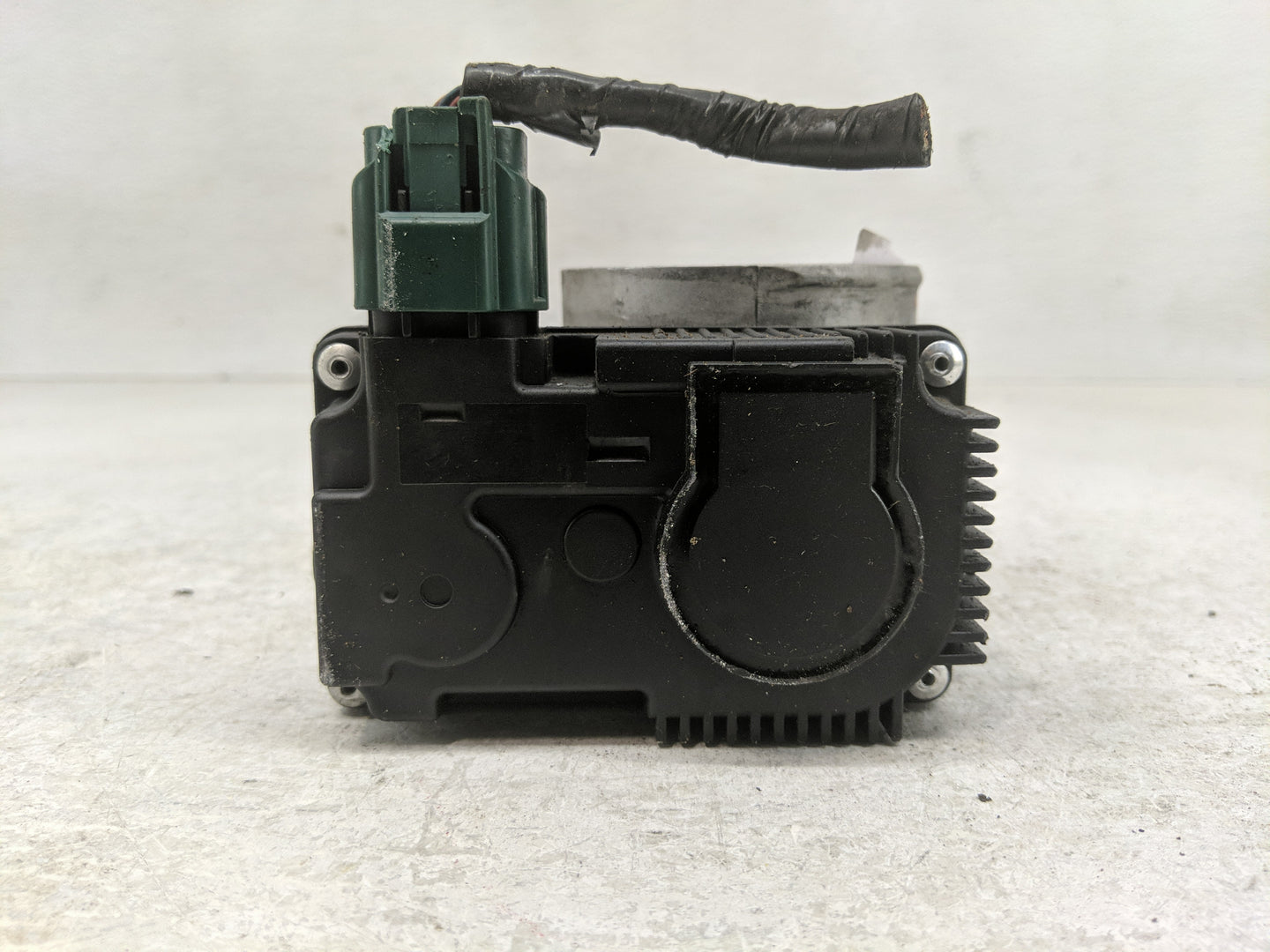 2002 Nissan Maxima Throttle Body Fits OEM Used Auto Parts - Oemusedautoparts1.com