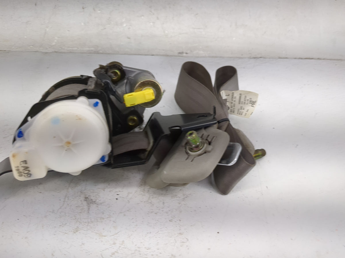 2002-2002 Nissan Maxima Driver Front Seatbelt Retractor Tan - Oemusedautoparts1.com